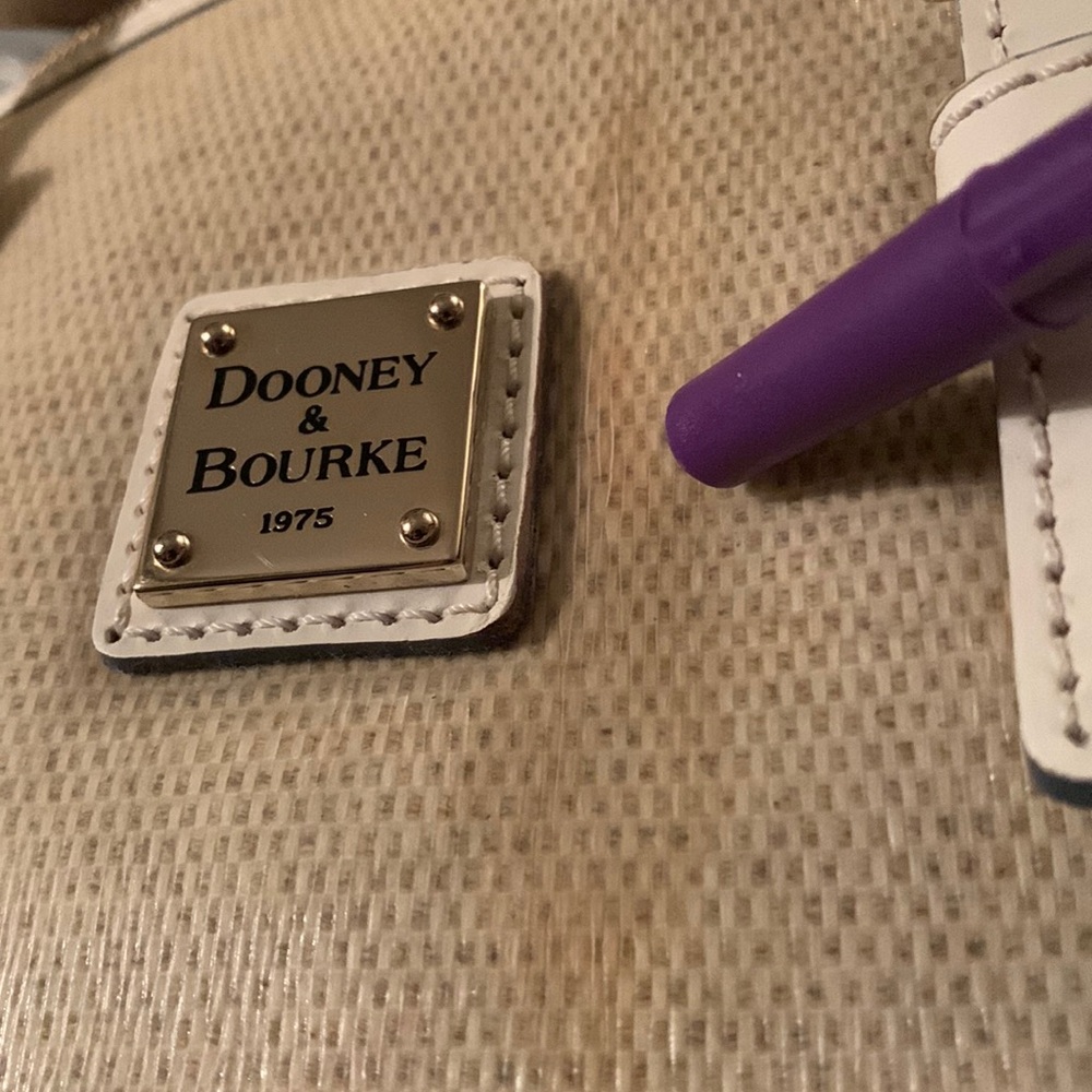 Dooney & Bourke Cream/Tan Panama Barrel Bag With Adjustable Crossbody Strap NWOT - Picture 16 of 17